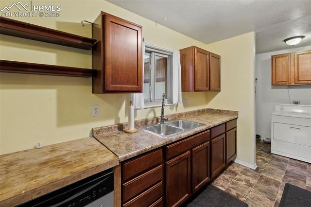 1869 Monterey Road, Colorado Springs, CO 80910