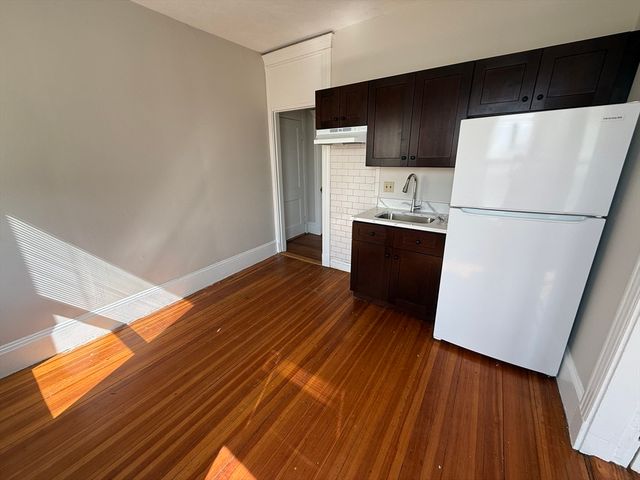 39 Newhall St 18, Lynn, MA 01902