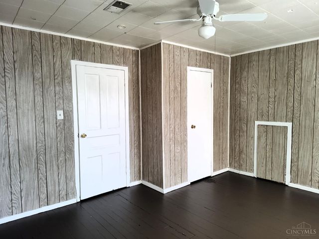 200 Maple Street, Elmwood Place, OH 45216