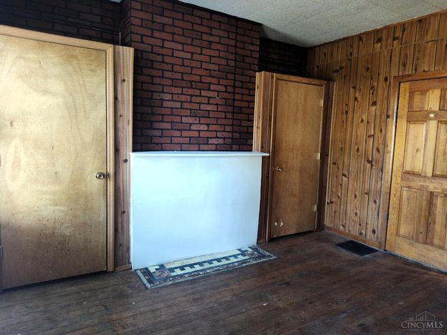200 Maple Street, Elmwood Place, OH 45216