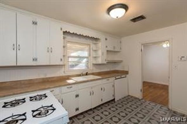 963 Green Ridge Road, Montgomery, AL 36109