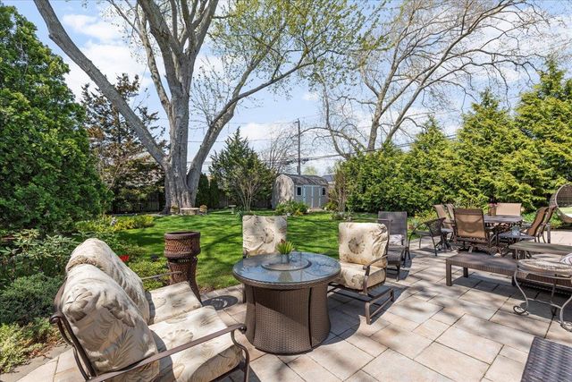 6 Nancy Lane, Hicksville, NY 11801