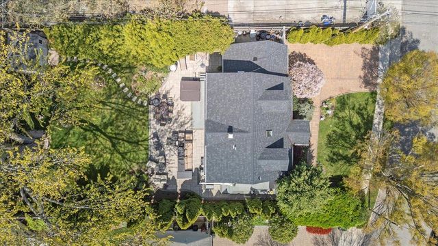 6 Nancy Lane, Hicksville, NY 11801