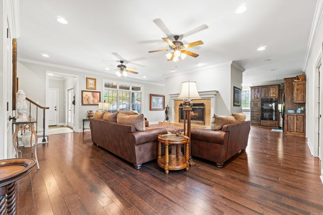 1919 Tudor Loop, Benton, AR 72019