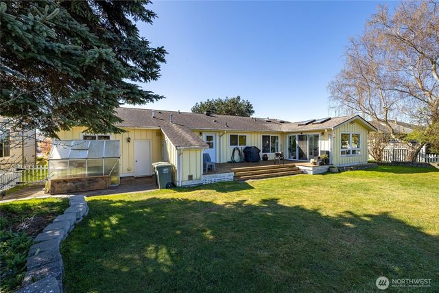 8252 Cowichan Road, Blaine, WA 98230