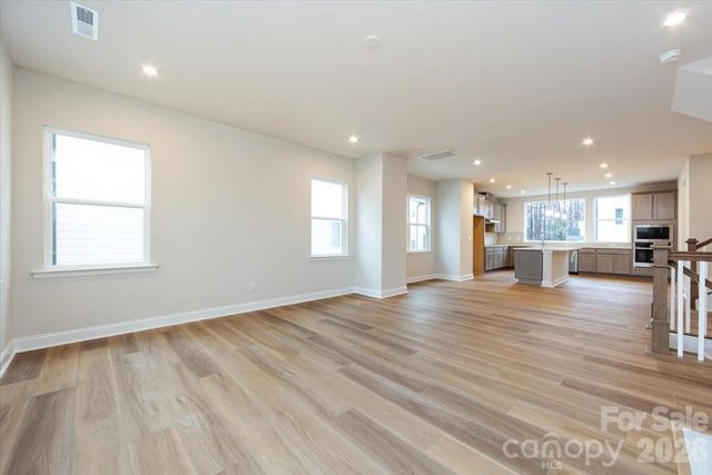 8022 Cedarsmith Court, Charlotte, NC 28217