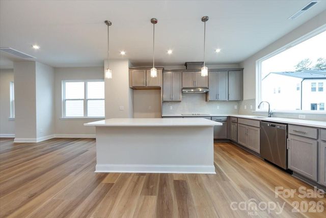 8022 Cedarsmith Court, Charlotte, NC 28217