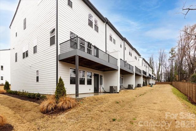 8022 Cedarsmith Court, Charlotte, NC 28217