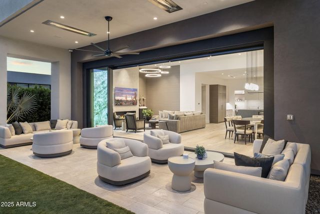 6913 N Joshua Tree Court, Paradise Valley, AZ 85253