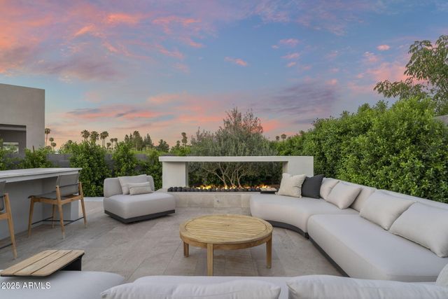 6913 N Joshua Tree Court, Paradise Valley, AZ 85253