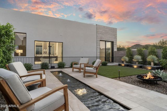 6913 N Joshua Tree Court, Paradise Valley, AZ 85253