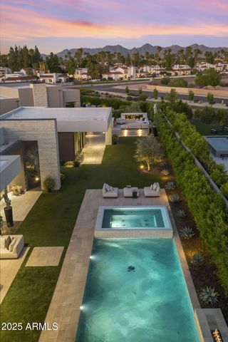 6913 N Joshua Tree Court, Paradise Valley, AZ 85253