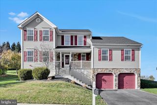 217 LONGVIEW DR, Reading, PA 19608