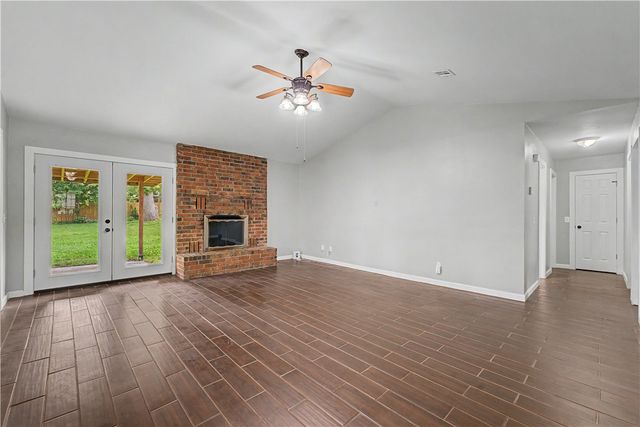 1001 N Dove Drive, Rogers, AR 72756