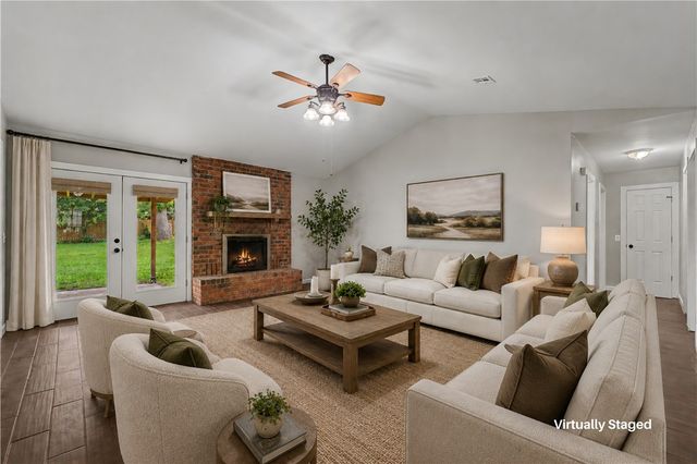 1001 N Dove Drive, Rogers, AR 72756