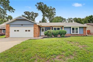 1001 N Dove Drive, Rogers, AR 72756