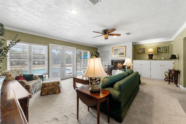 20031 NW COUNTY ROAD 236, High Springs, FL 32643