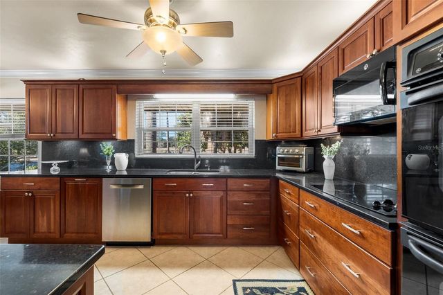 20031 NW COUNTY ROAD 236, High Springs, FL 32643