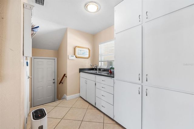 20031 NW COUNTY ROAD 236, High Springs, FL 32643