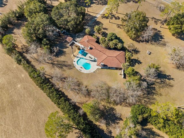 20031 NW COUNTY ROAD 236, High Springs, FL 32643