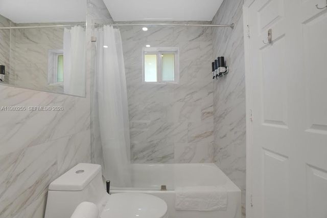 20560 NW 17th Ave, Miami Gardens, FL 33056