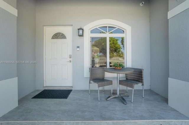 20560 NW 17th Ave, Miami Gardens, FL 33056