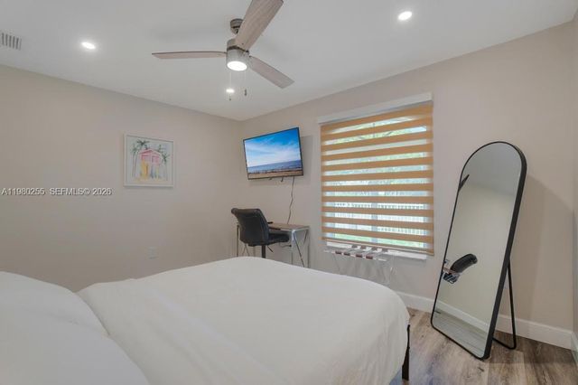 20560 NW 17th Ave, Miami Gardens, FL 33056