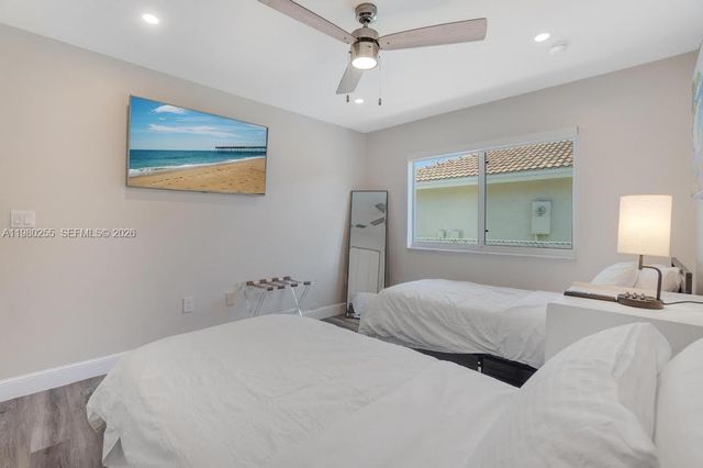 20560 NW 17th Ave, Miami Gardens, FL 33056