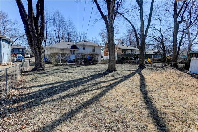 11804 Fuller Avenue, Kansas City, MO 64134