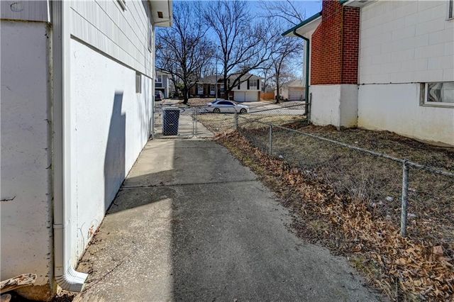 11804 Fuller Avenue, Kansas City, MO 64134