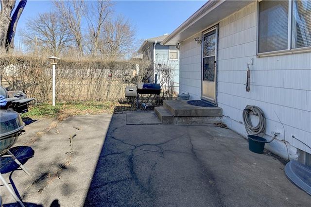 11804 Fuller Avenue, Kansas City, MO 64134