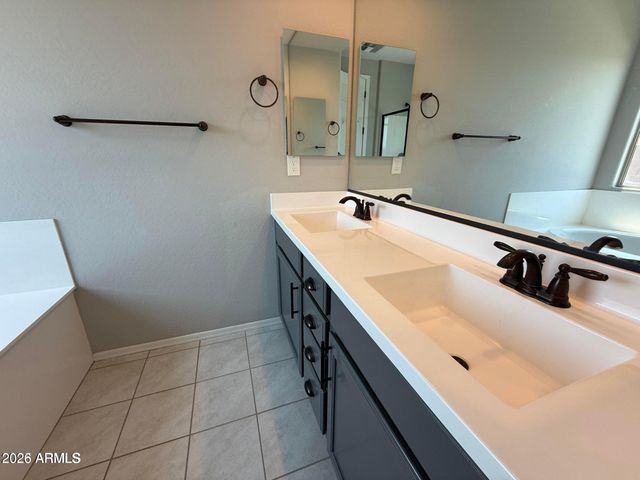 7043 W MAYA Way, Peoria, AZ 85383