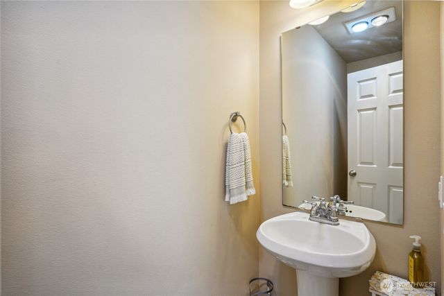3234 Hoffman Hill Boulevard, Dupont, WA 98327
