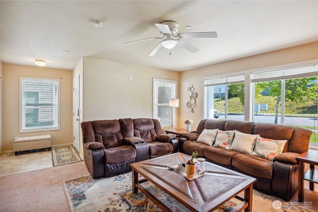 3234 Hoffman Hill Boulevard, Dupont, WA 98327