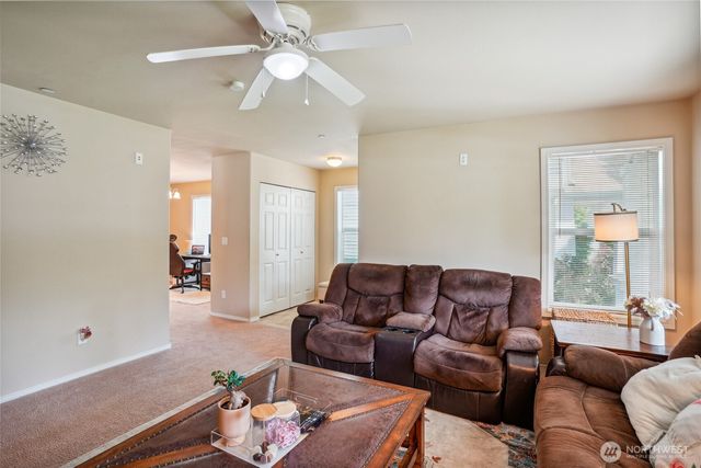 3234 Hoffman Hill Boulevard, Dupont, WA 98327