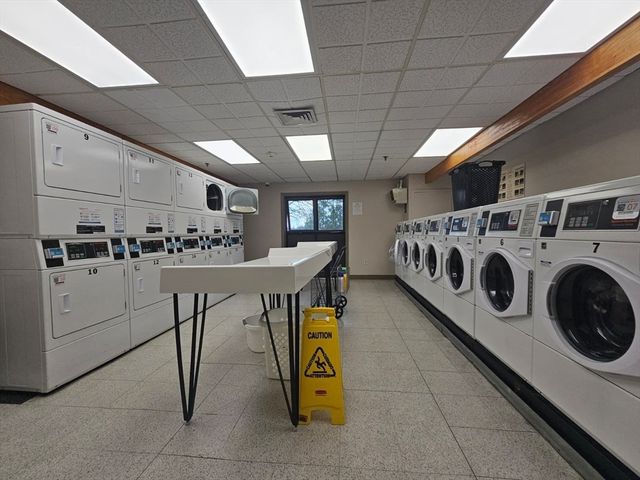 133 Commander 219, Quincy, MA 02171