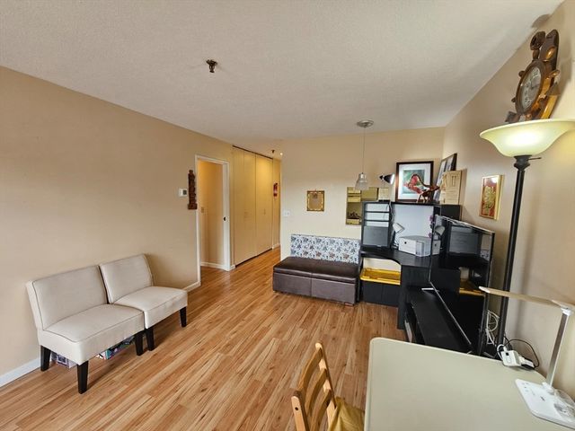 133 Commander 219, Quincy, MA 02171