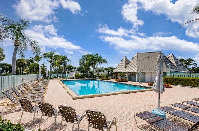 1127 E Seminole Avenue 22c, Jupiter, FL 33477