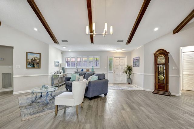 1127 E Seminole Avenue 22c, Jupiter, FL 33477