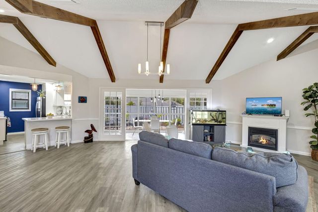 1127 E Seminole Avenue 22c, Jupiter, FL 33477