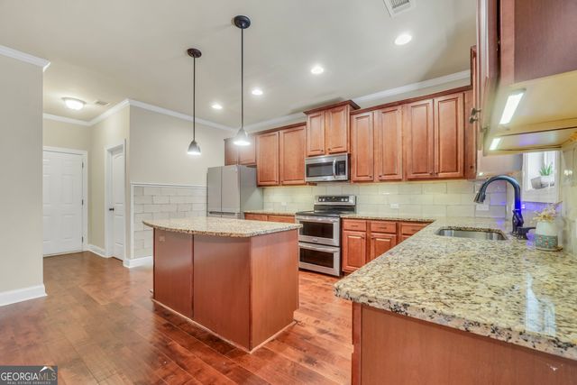 205 Arborview Drive, Mcdonough, GA 30252