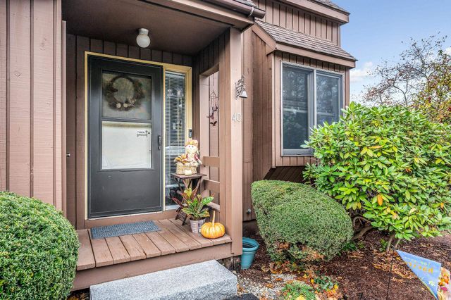 40 Spring Cove Road # 40, Nashua, NH 03062
