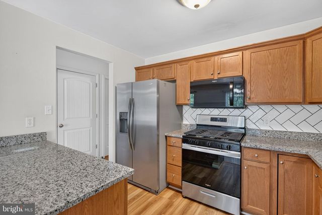 201 WHEATSTONE LN, Lebanon, PA 17042