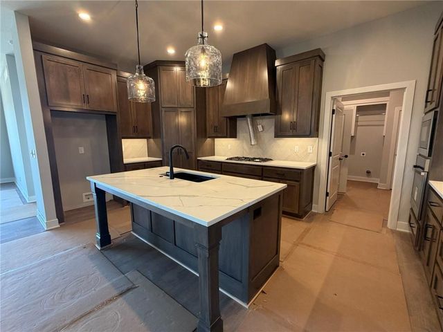 4516 SW Berkshire Drive, Lee's Summit, MO 64083