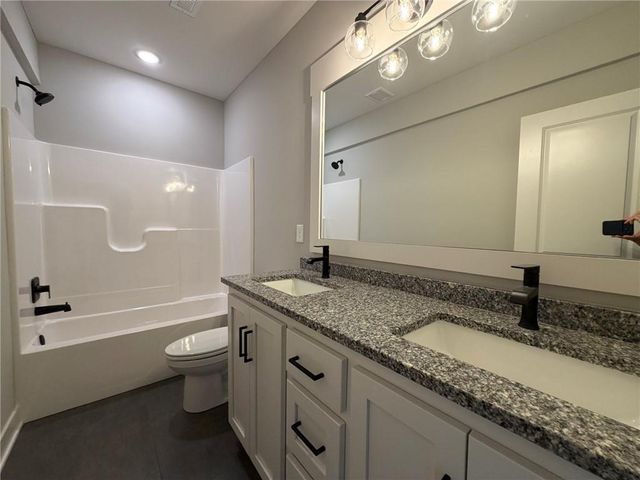 4516 SW Berkshire Drive, Lee's Summit, MO 64083