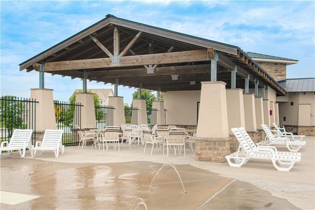 4516 SW Berkshire Drive, Lee's Summit, MO 64083