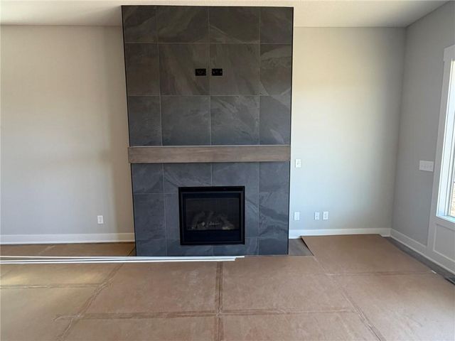 4516 SW Berkshire Drive, Lee's Summit, MO 64083