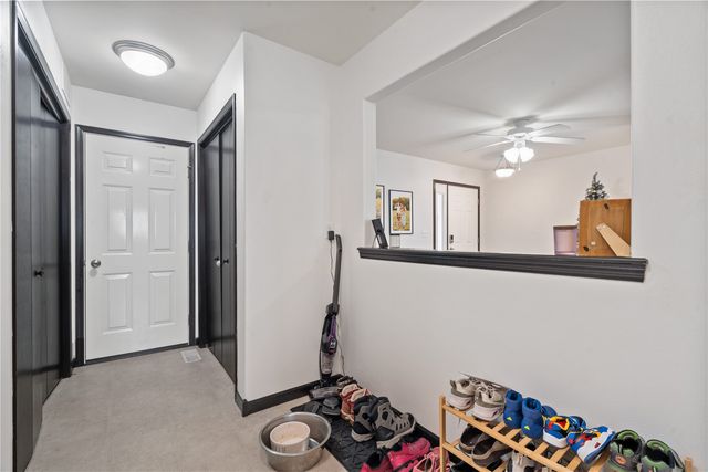 1903 Rosehill Dr SW, Cedar Rapids, IA 52404