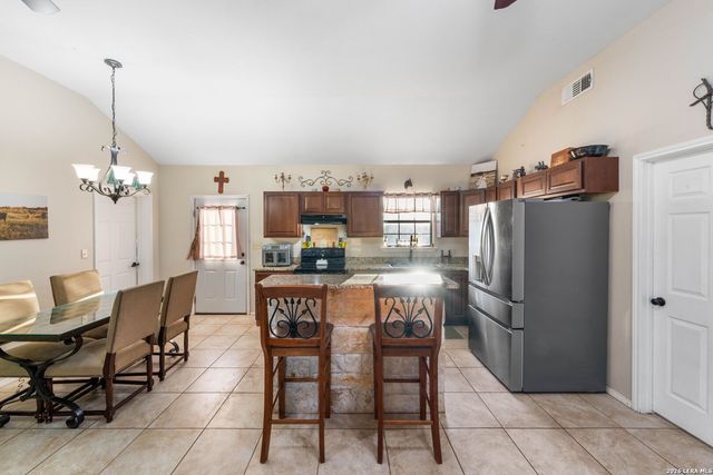 201 Bryan, Jourdanton, TX 78026