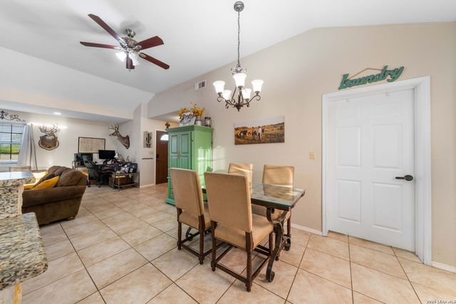 201 Bryan, Jourdanton, TX 78026